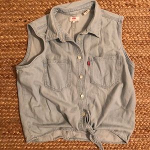 Levi’s Tie shirt